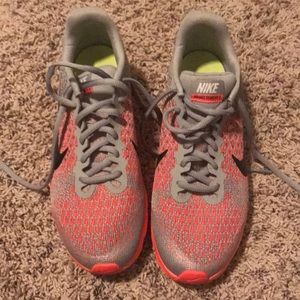 Nike Air Max Sequent 2 Like new size 7Y